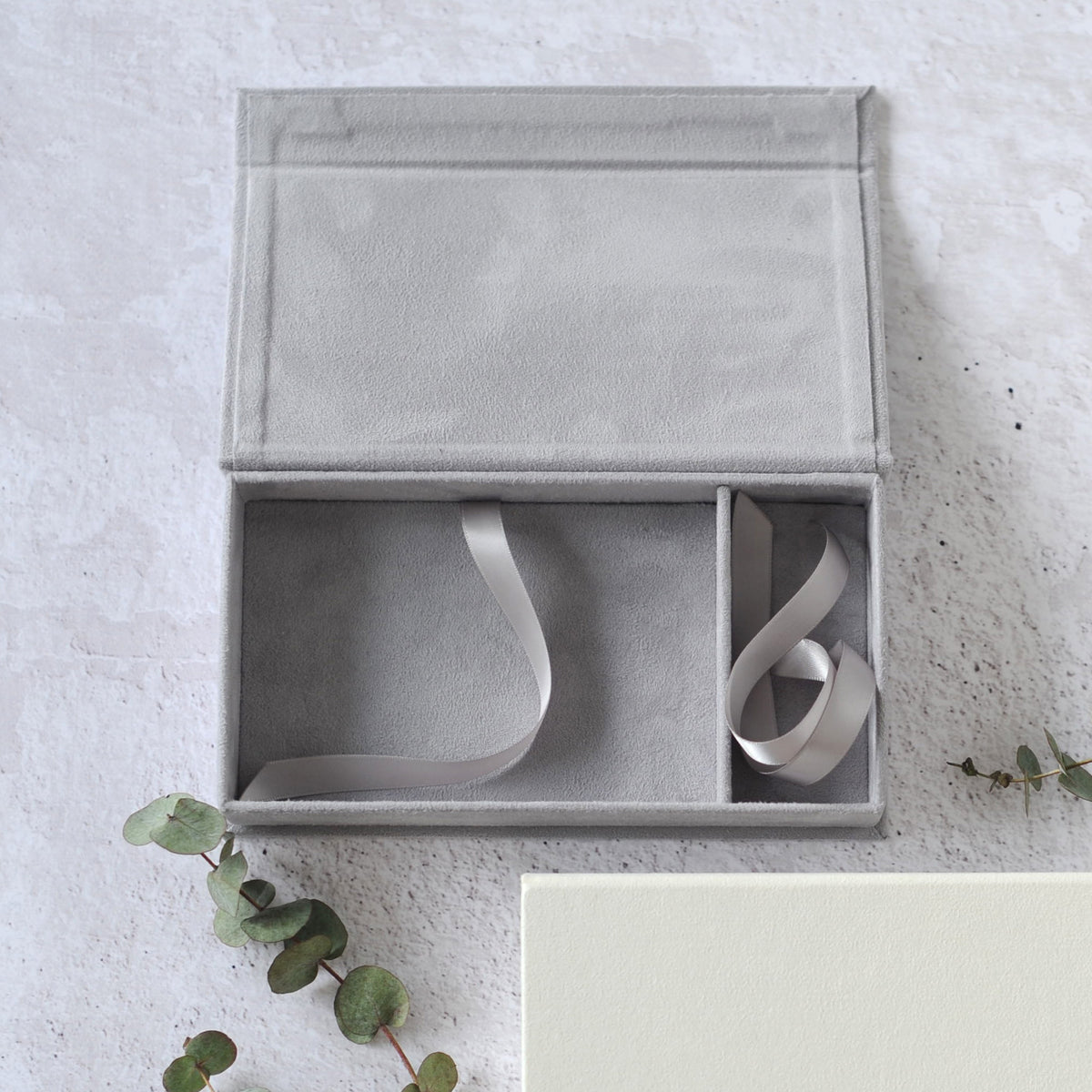 Soft Velvet USB Photo Box