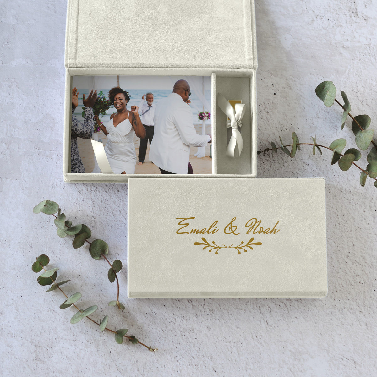 Soft Velvet USB Photo Box