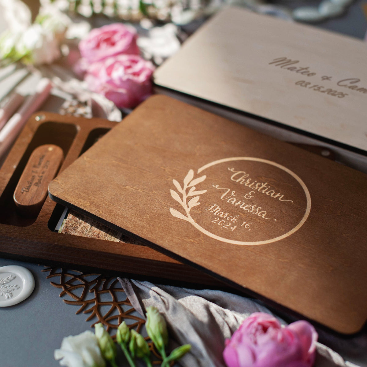 Wood USB Photo Box for 4x6 Prints