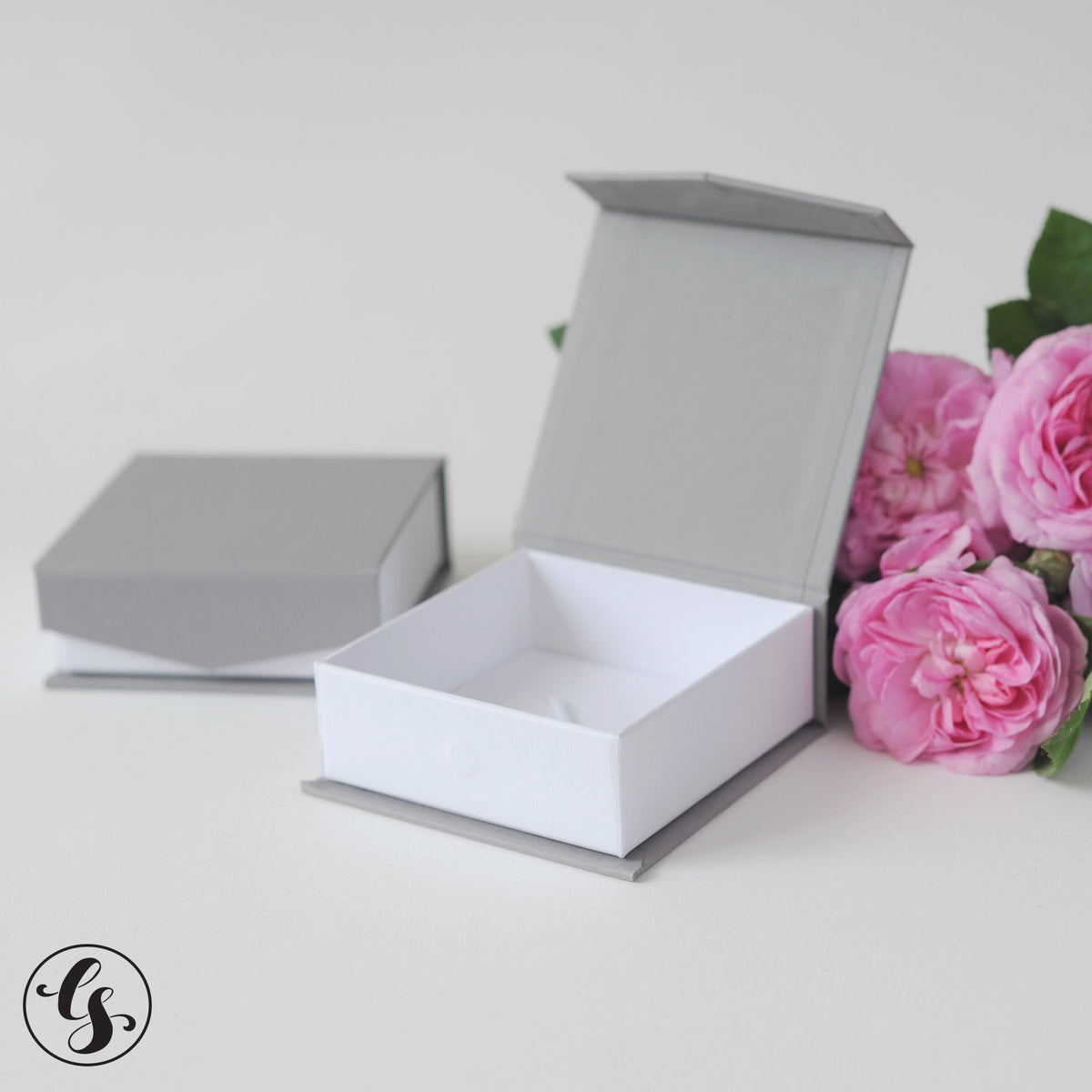 USB Box With a White Interior