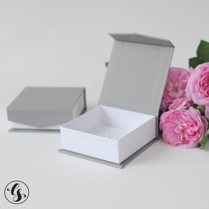 USB Box With a White Interior